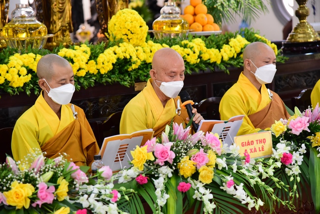 Lễ truyền giới Sa di Phương Trượng